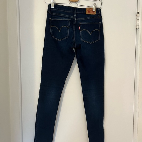 Levi jeans! - Picture 3 of 6